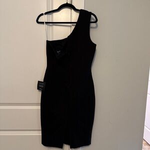 Lulu's Classic Black One-Shoulder Dress